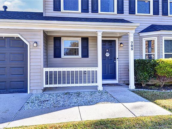 2nd image of 705 Lateen Ct