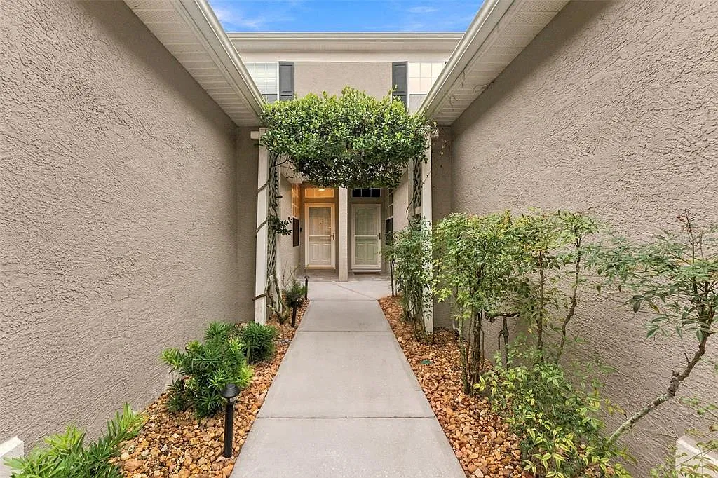 2 bed, 1.5 bath, 1272 sqft, $2,150 — Photo 4