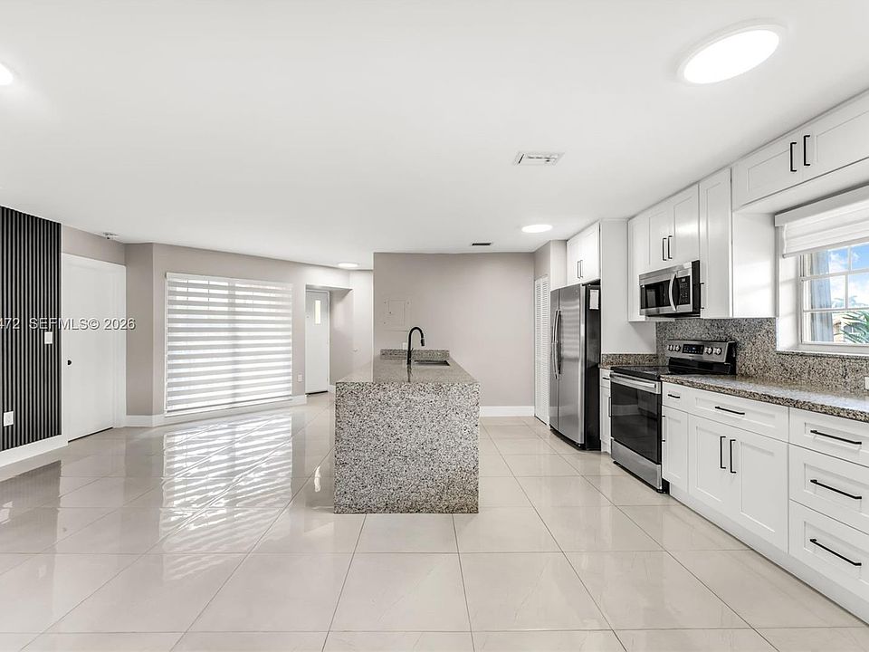 1st image of 15635 SW 74th Circle Dr APT 10