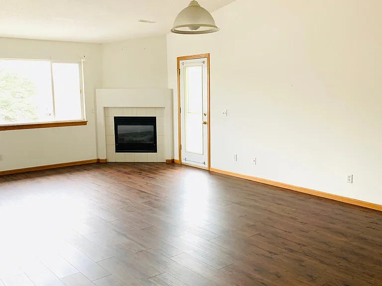 3470 Parkwild Dr #9 — Photo 3