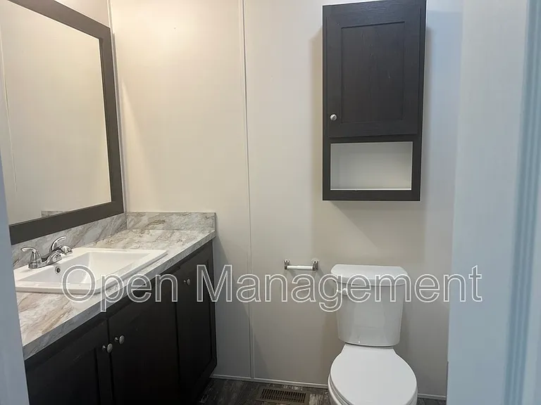 825 1st Ave E #323 — Photo 11