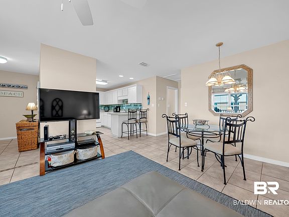 5th image of 1477 W Lagoon Ave #202