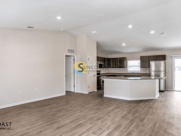 4th image of 176 Point Pleasant Dr