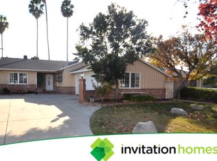 15300 Kingsbury St, Mission Hills, CA 91345