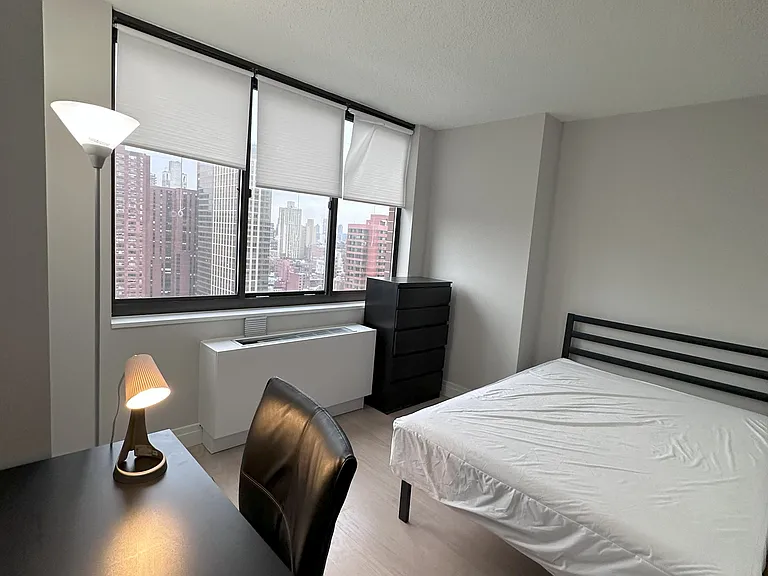 627 Summit Ave #506 — Photo 1