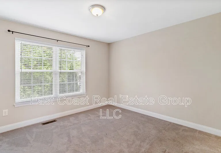 575 Lancaster Pl — Photo 15