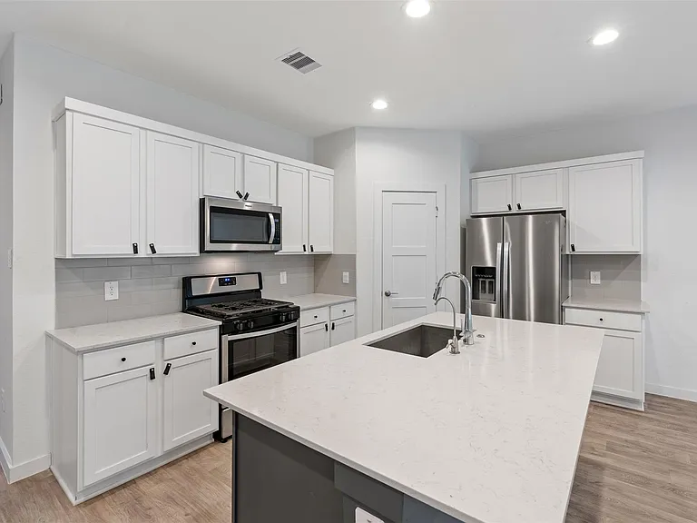 14379 Sweet Meadow Trl — Photo 6