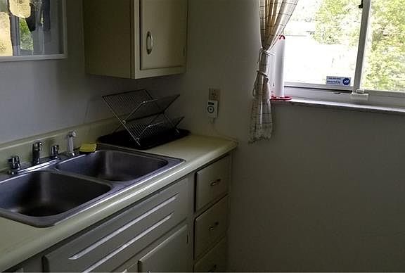5th image of 113 McMasters Dr