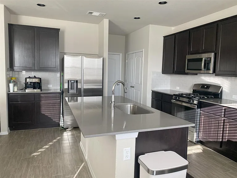 211 Living Reef Dr — Photo 6