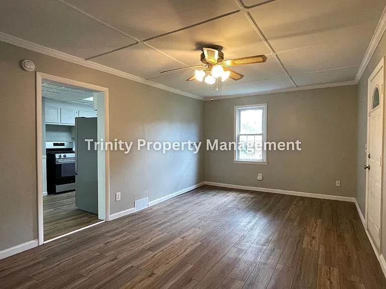 27 Hathaway Dr — Photo 7