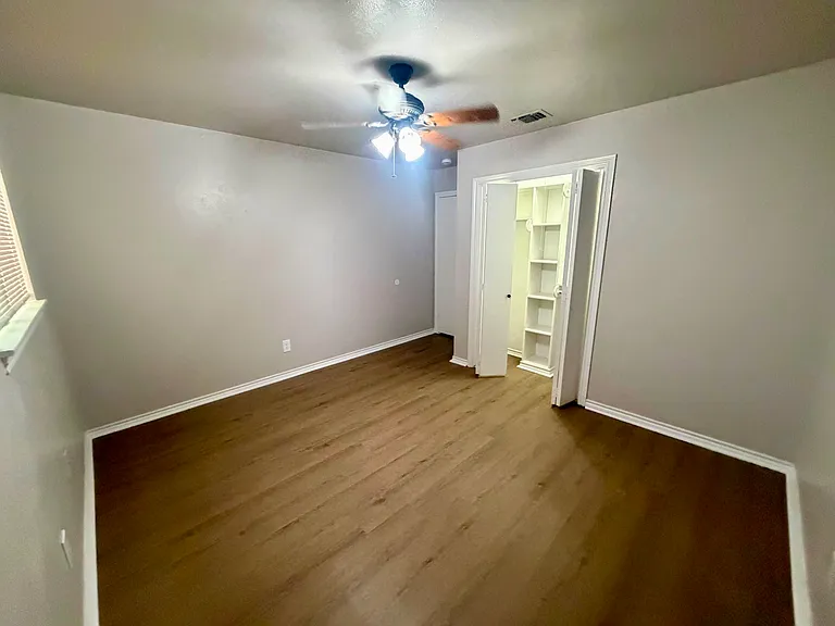 830 Windsor Pl — Photo 22