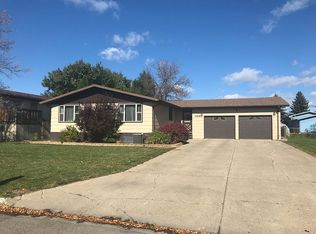 106 8th St Nw, Beulah, ND 58523