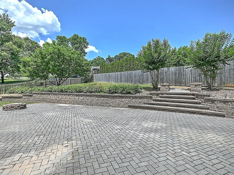 206 Sequoyah Dr — Photo 46