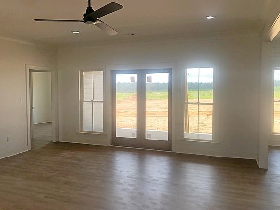 4th image of 129-163 Blue Oak Way