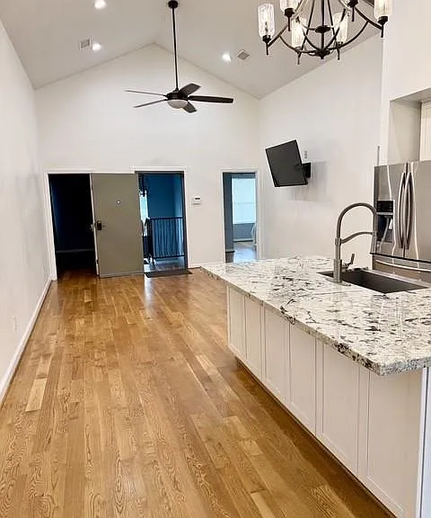 2116 Live Oak St #B — Photo 4