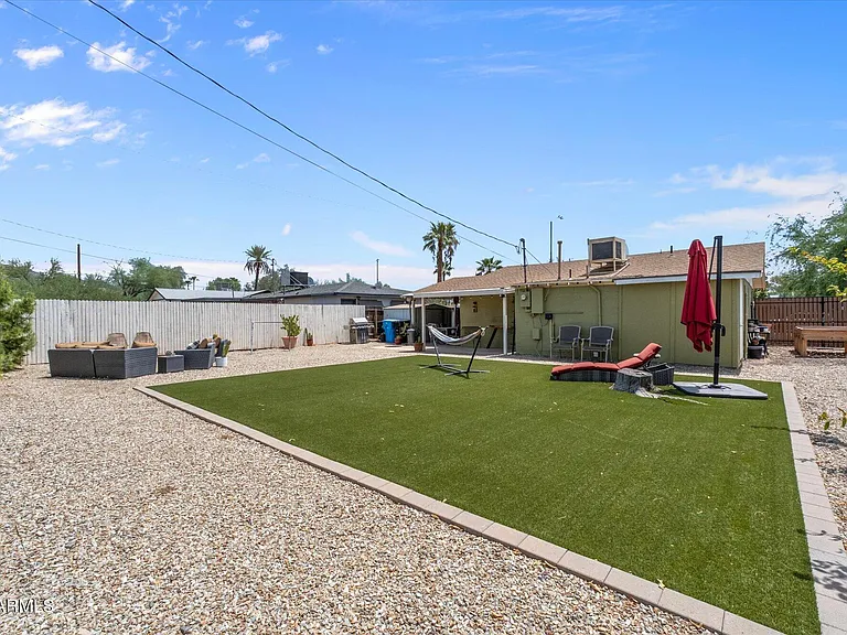 1324 E Orangewood Ave — Photo 6