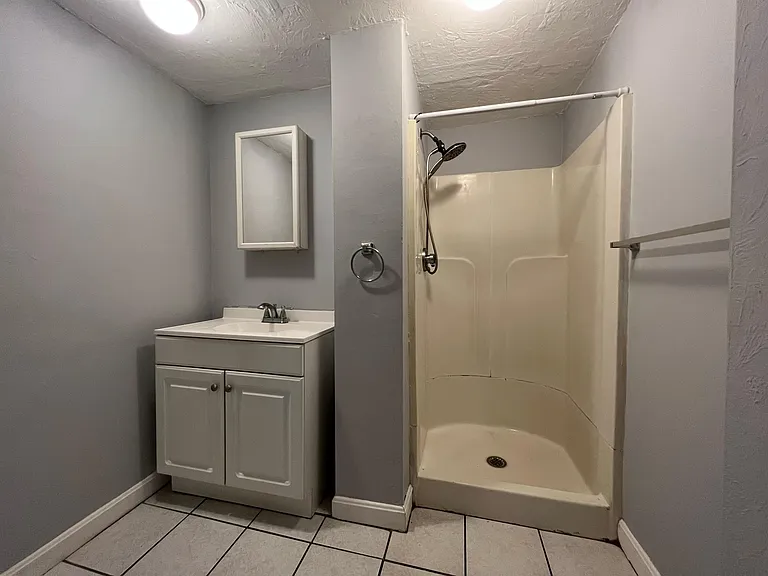 247 Bussey St #2 — Photo 9