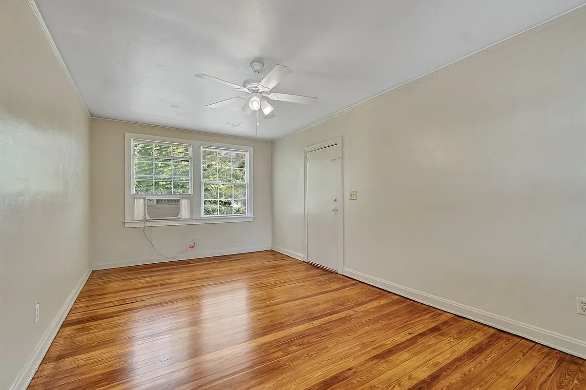1263 McDuff Ave S — Photo 4