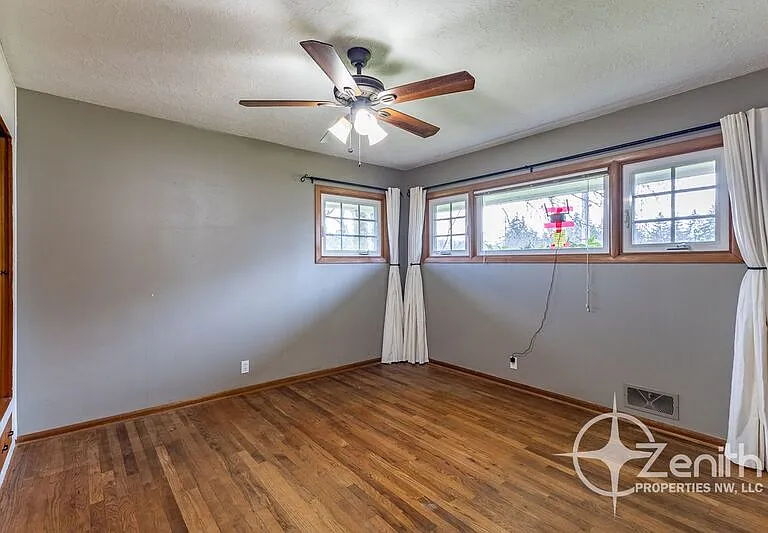 4508 NE 174th St — Photo 23