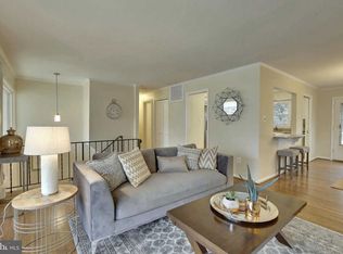 1121 Neal Dr, Alexandria, VA 22308