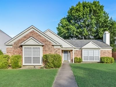 2130 Country Dell Dr, Garland, TX, 75040