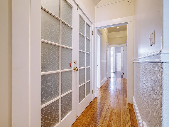 4th image of 2085 Golden Gate Ave