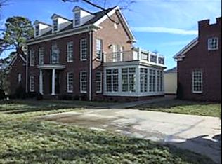 909 Oak Valley Lane, Nashville, TN 37220