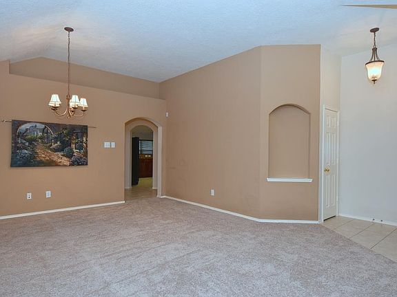 3rd image of 13919 Sac Ct