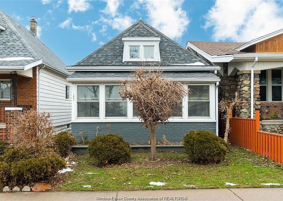 1st image of 1062 Howard Ave