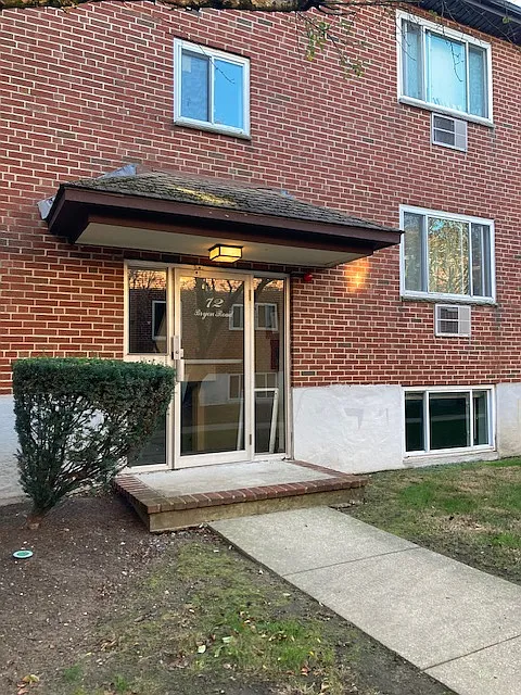 72 Bryon Rd #2