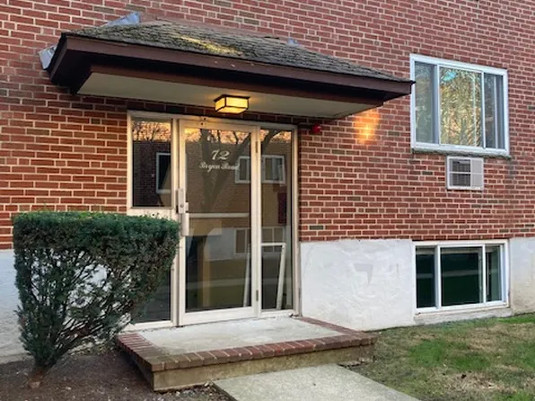 72 Bryon Rd #2, Chestnut Hill, MA 02467