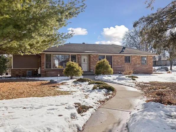 1512 Transit Ave, Roseville, MN 55113