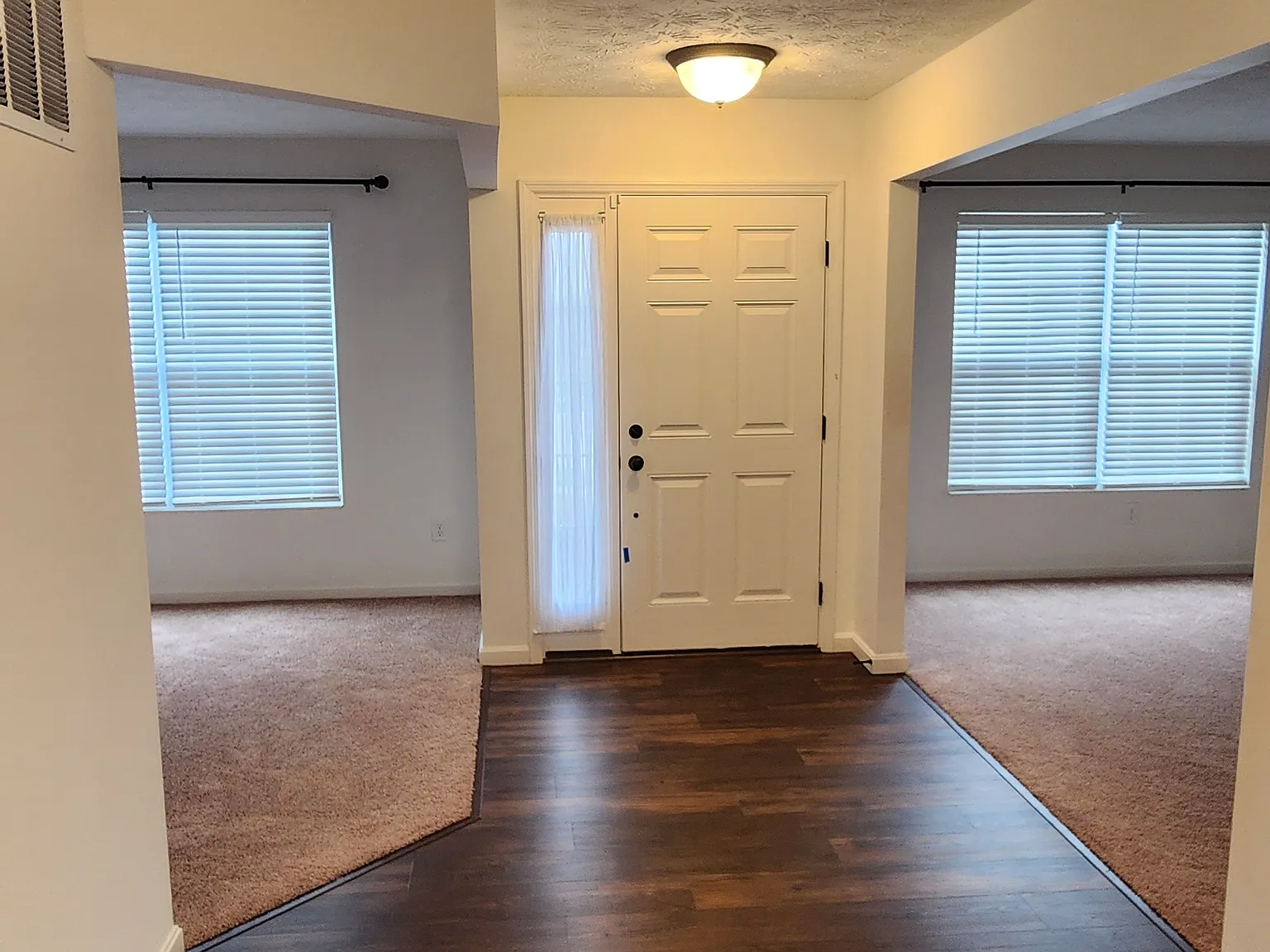 5 bed, 2.5 bath, 3092 sqft, $3,300 — Photo 2