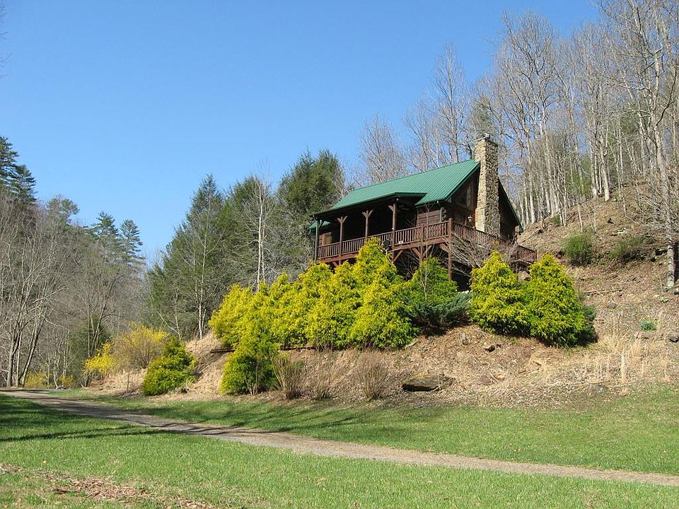 1st image of 581 Fox Den Ln