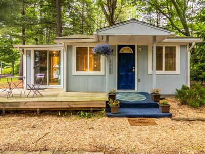 10561 Wildwood Rd, Interlochen, MI, 49643