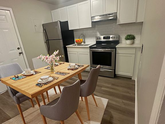 4th image of 229 W Glendale Ave #4