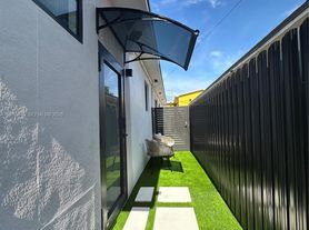 5611 NW 8th Ave, Miami, FL