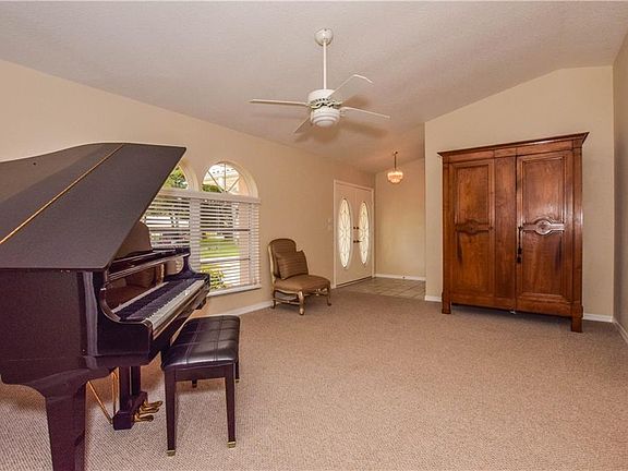 4th image of 1690 Waxwing Ct