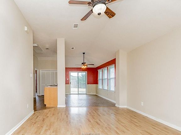 5th image of 1062 Windmeadows Dr