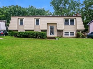 5023 Woody Creek Ln, Kansas City, MO 64151