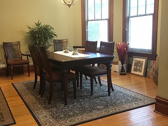 5th image of 1911 W Berteau Ave #2