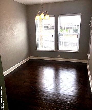 5th image of 555 Club Dr APT 1