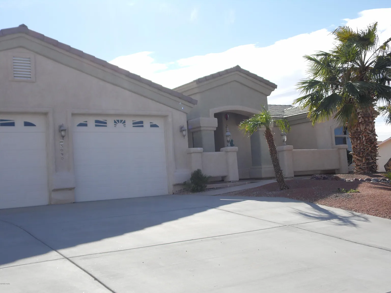 3 bed, 2.0 bath, 1707 sqft, $2,900 — Photo 2