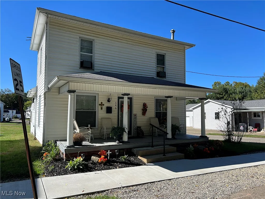 346 N Bridge St photo 1
