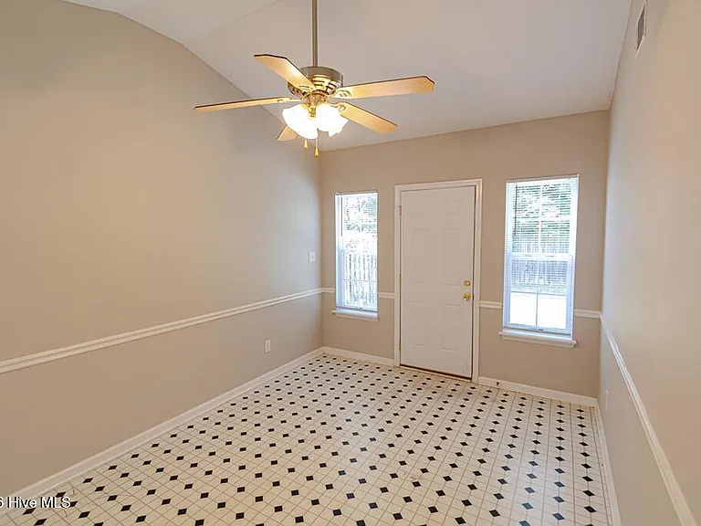 7624 Pleasantville Way — Photo 57