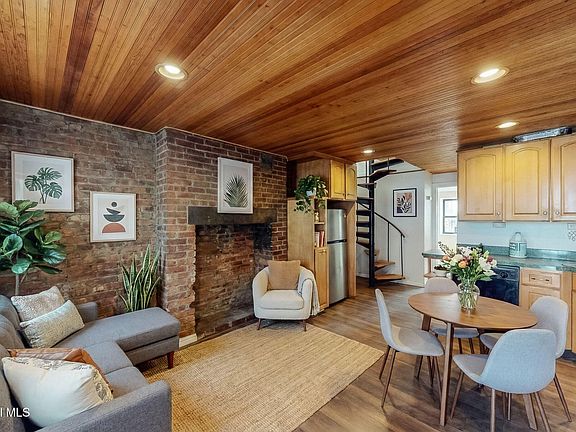 2nd image of 335 Madison Avenue