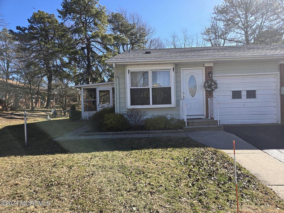 1st image of 155 Hudson Parkway #A