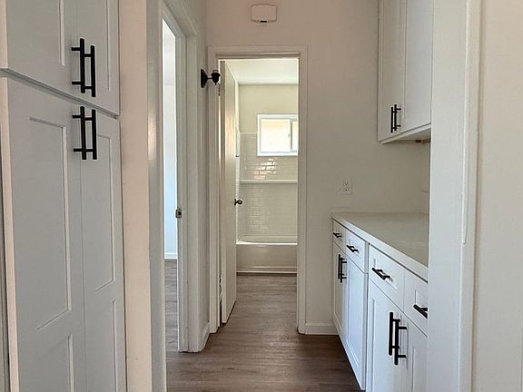 5th image of 4356 McClintock St APT A