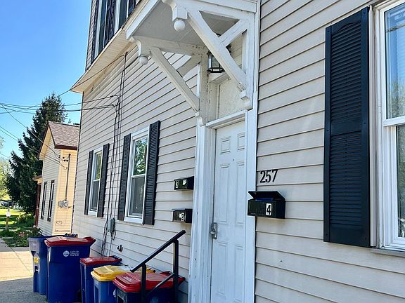 2nd image of 257 Straight Ave NW APT 2