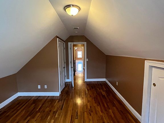 3rd image of 512 Delafield Ave Floor 3